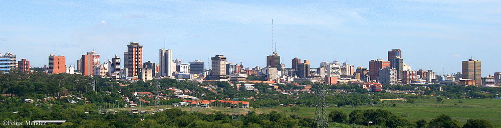 Skyline del centro antiguo de Asunción, en ésta ciudad viven más de 500 000 personas.