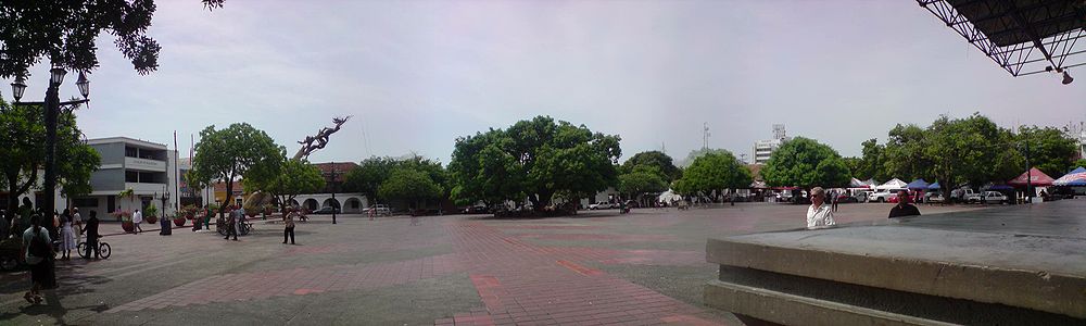 Panorámica de la plaza Alfonso López Pumarejo 