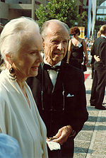 Jessica Tandy y Hume Cronyn en los premios Emmy de 1988