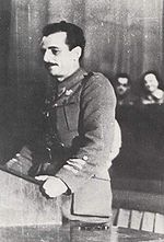 Koča Popović (1908-1992) comandante de la 1.ª División Proletaria. Fue miembro también de las Brigadas Internacionales, y en algunos ámbitos es considerado el hombre más decisivo de la batalla.[49] 