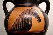 Horse-head amphora Staatliche Antikensammlungen 1362 side A.jpg
