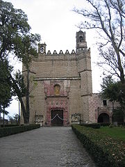 Portada del Convento Franciscano Huejotzingo ( C Garza).JPG