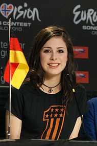 Lena Meyer-Landrut at PC after 2010 Eurovision 2.jpg