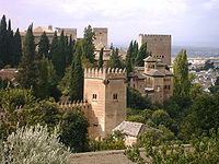 La Alhambra vista desde los jardines del Generalife