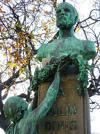 Estatua Julio Dinis (Porto).JPG