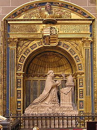Sepulcro de obispo Pedro Ponce de León en la catedral de Plasencia, obra en alabastro de Francisco Giralte
