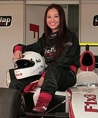 Usun Yoon en un monoplaza de F1.