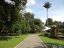 Bogotá, sendero en el Jardín Botánico.JPG