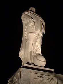 Estatua de Simón Bolívar - Universidad Simón Bolívar.jpg