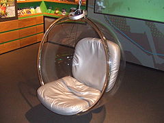 Bubble Chair Eero Aarnio.jpg