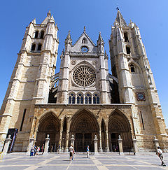 Fachada de la Catedral de León.jpg