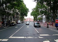Buenos Aires-Avenida de Mayo y Perú.jpg