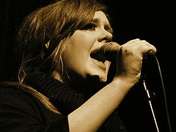 Adele adkins concert1.jpg