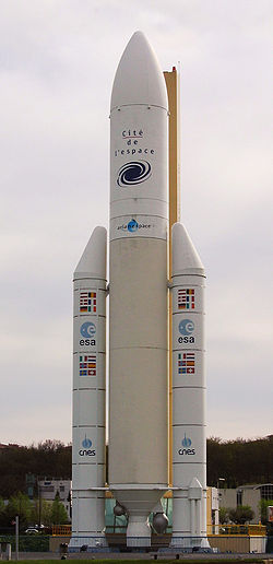 Maqueta del Ariane 5 (Foto tomada en la Cité de l'espace)