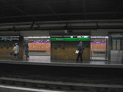 Barcelona Metro - Parallel.jpg