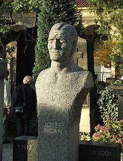 Busto de Josef Bican