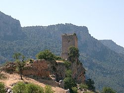 Castillo de Otíñar (Jaén).jpg