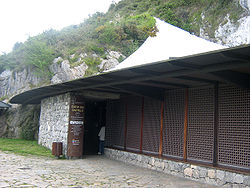 Cueva del Castillo.jpg