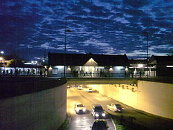 Estacion Villa Adelina al alba.jpg