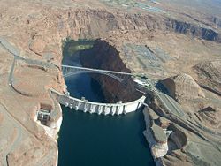 Glen Canyon Dam Lake Powell, Arizona.JPG