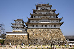 Himeji Castle 04s3200.jpg