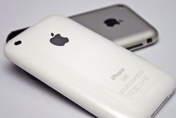 IPhone and iPhone 3G (Yutaka Tsutano).jpg
