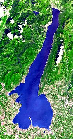 Vista aérea del Lago de Garda