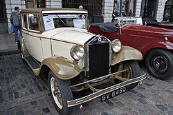 Lancia Artena Berlina 1930.jpg