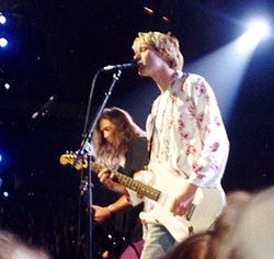 Nirvana actuando en el MTV Video Music Awards en 1992