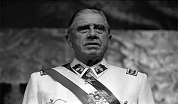 Pinochet en Historia Política BCN.JPG