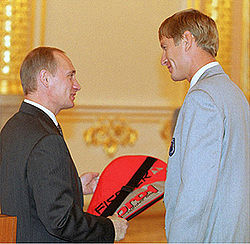Vladimir Putin 6 October 2000-4.jpg