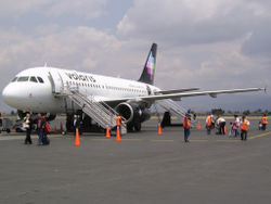 Volaris A319 Toluca.jpg