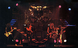 Angeles del Infierno 1º Formación sobre el escenario Madrid 1985.jpg