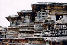 Horizontal moldings in Hoysaleshvara Temple at Halebidu.jpg