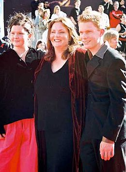 Philippa Boyens junto a sus hijos en Wellington (Nueva Zelanda), 2003.