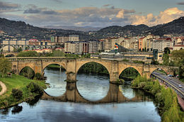 Roman bridge, Ourense (Spain).jpg