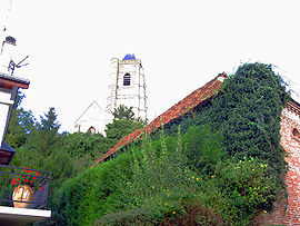 Domart-en-Ponthieu église (couleurs trafiquées).jpg