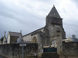 Saint-Hilaire-de-la-Noaille (Gironde), Fr) kerk en kerkhof.JPG