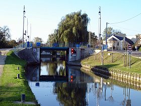 Canal de l'Ourcq Claye-Souilly1.jpg