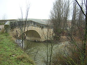 Rio Duratón puente romanico Duratón.JPG