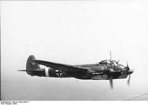 Bundesarchiv Bild 101I-363-2258-11, Flugzeug Junkers Ju 88.jpg