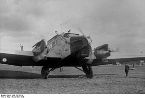 Bundesarchiv Bild 102-08759, Flugzeug Junkers G-24.jpg