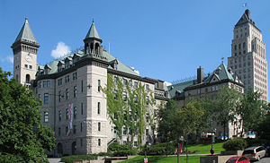 Hôtel-Ville-Québec.jpg