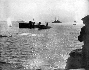 HMS Louis stranded Suvla Bay 1915.jpg