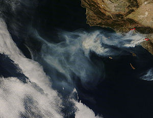 Imagen satelital de los incendios en el Sur de California en Noviembre de 2008