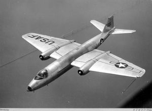 Martin B-57A USAF 52-1418.jpg