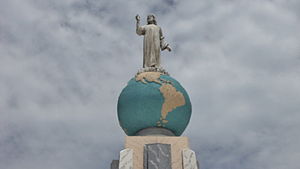 Monumento al Salvador del Mundo 2.jpg