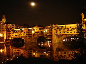 Ponte Vecchio, vista nocturna