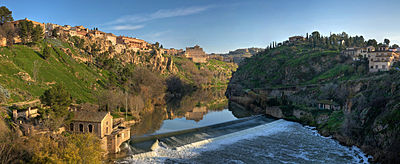 Vista panorámica del río Tajo, en Toledo (España)
